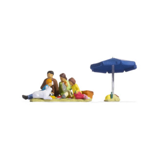 Noch Family Having a Picn