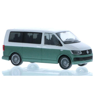 VW T6, white/green, short