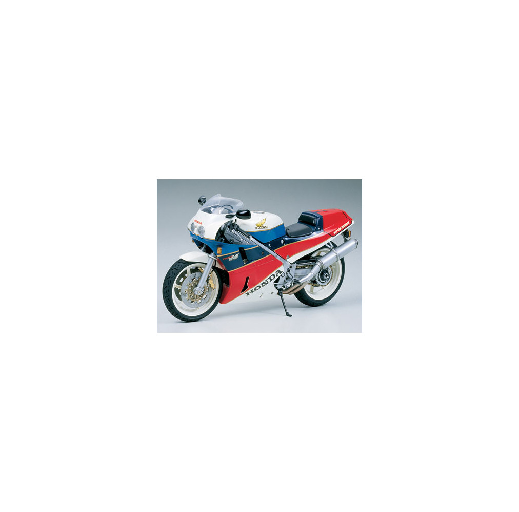 Tamiya Honda VFR750R 1:12